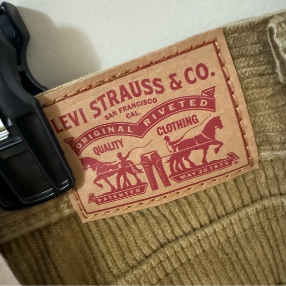 NWT Levi’s Low Pro Brown Corduroy Mid Rise Jeans - Picture 5 of 5